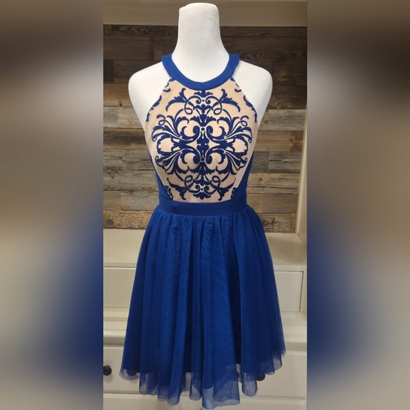 Blondie Nites Royal Blue & Cream Halter Style Neckline Fit & Flare Chiffon Mini - Picture 9 of 10